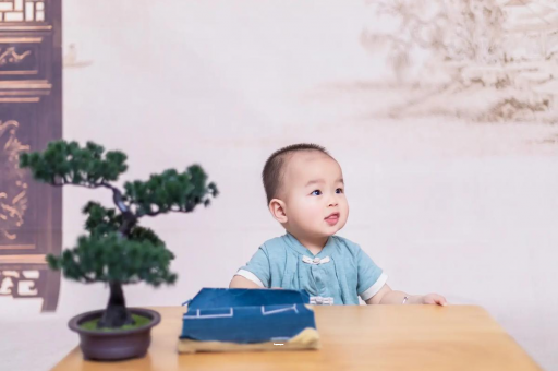 南充三个月宝宝抬头不稳